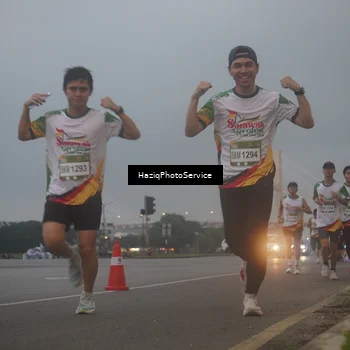 Runner Photo 7722562