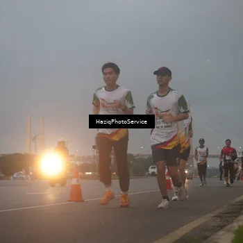 Runner Photo 7722589
