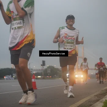 Runner Photo 7722641