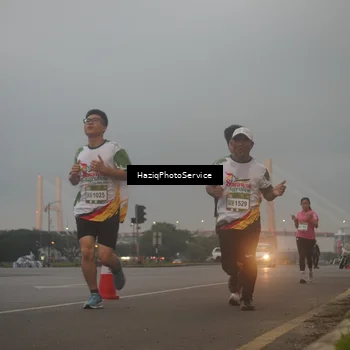 Runner Photo 7722671