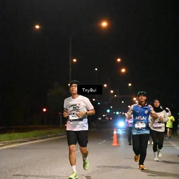 Runner Photo 7722676