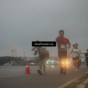 Runner Photo 7722699