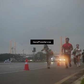 Runner Photo 7722705