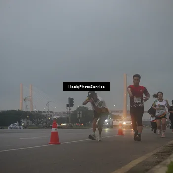 Runner Photo 7722707
