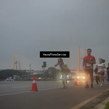 Runner Photo 7722720