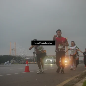 Runner Photo 7722727