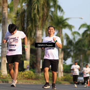 Runner Photo 7722738