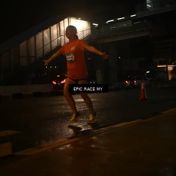 Runner Photo 7722745