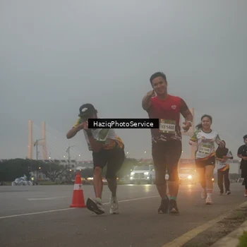 Runner Photo 7722759