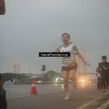 Runner Photo 7722799