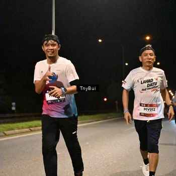 Runner Photo 7722812