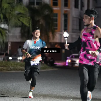 Runner Photo 7722903