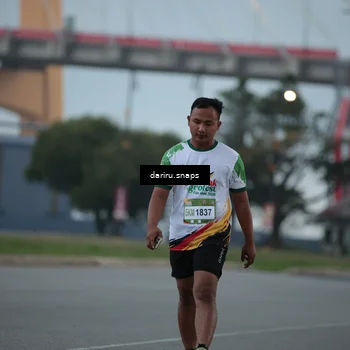 Runner Photo 7722912
