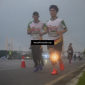 Runner Photo 7722917