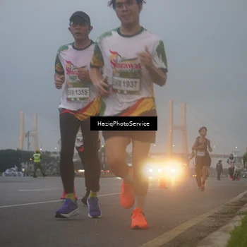 Runner Photo 7722928