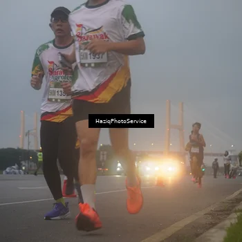 Runner Photo 7722959