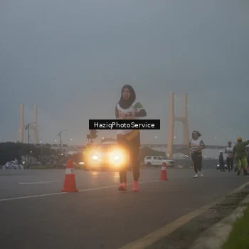 Runner Photo 7723014