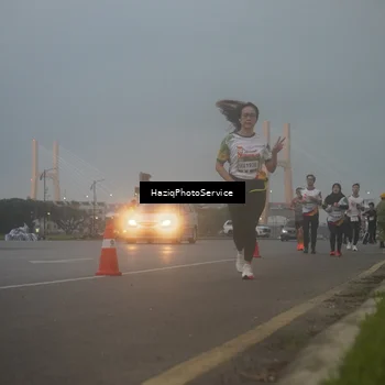 Runner Photo 7723040