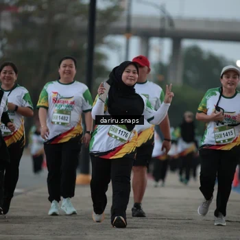 Runner Photo 7723050