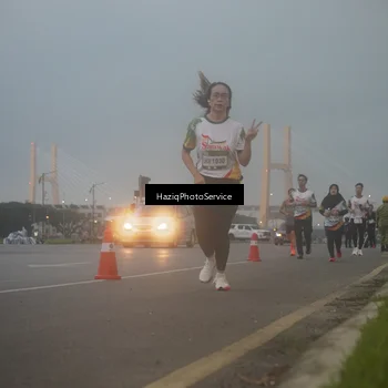 Runner Photo 7723058