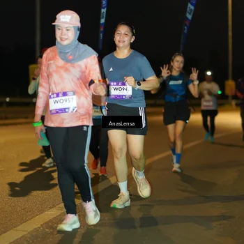 Runner Photo 7723059