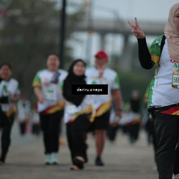 Runner Photo 7723070