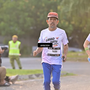 Runner Photo 7723072