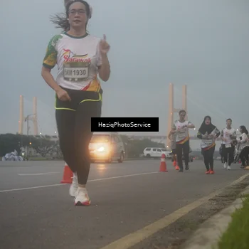 Runner Photo 7723084