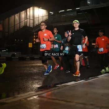 Runner Photo 7723085