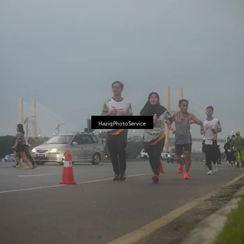 Runner Photo 7723102