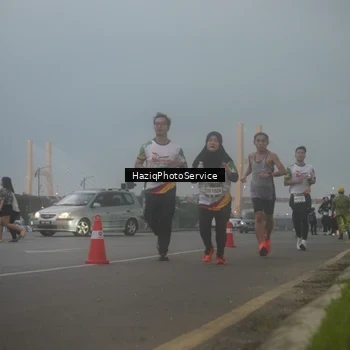 Runner Photo 7723107