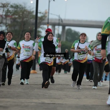 Runner Photo 7723142