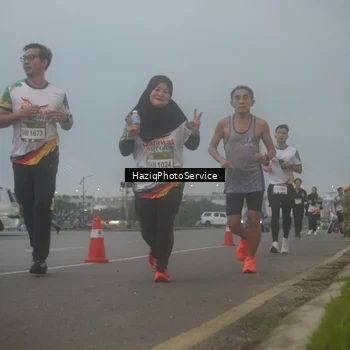 Runner Photo 7723150
