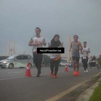 Runner Photo 7723154