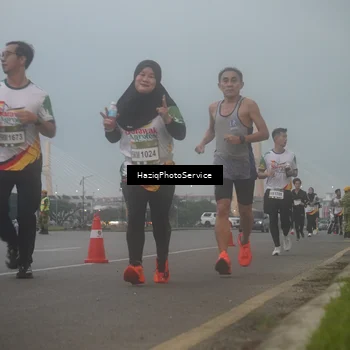 Runner Photo 7723183