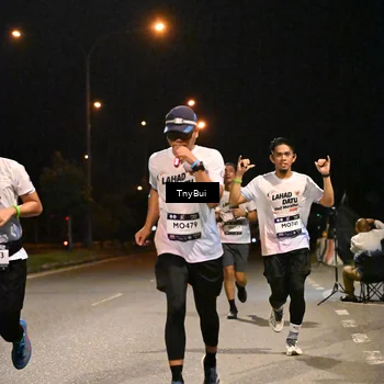 Runner Photo 7723185