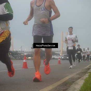 Runner Photo 7723190
