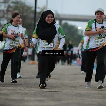 Runner Photo 7723197