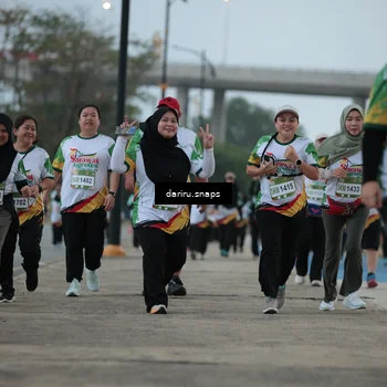 Runner Photo 7723244