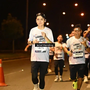 Runner Photo 7723268