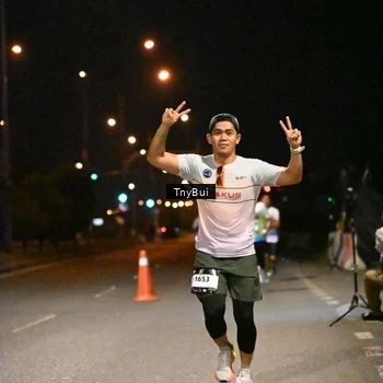 Runner Photo 7723270