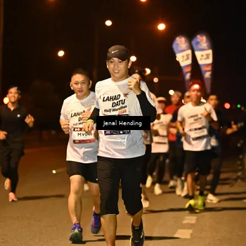 Runner Photo 7723274
