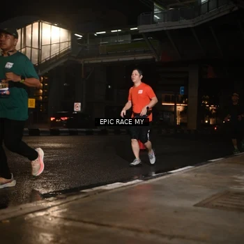 Runner Photo 7723295