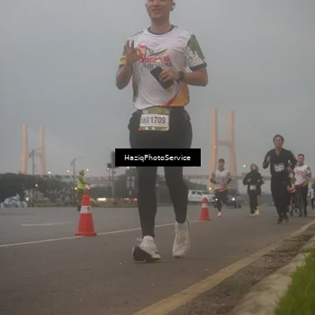Runner Photo 7723303