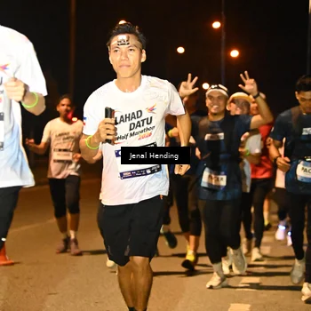 Runner Photo 7723304