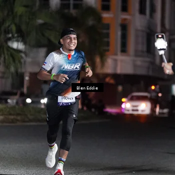 Runner Photo 7723312