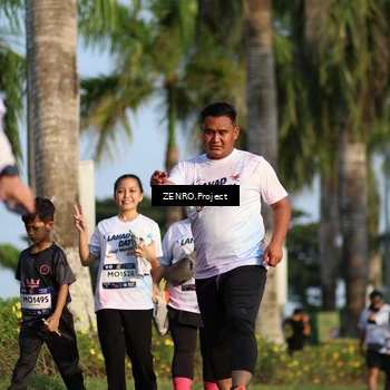Runner Photo 7723315
