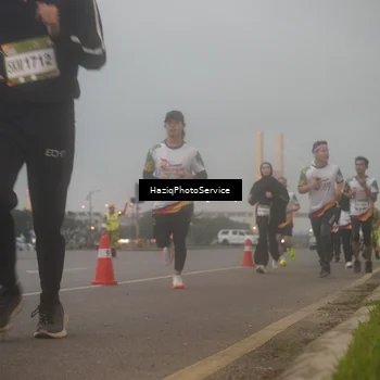 Runner Photo 7723320