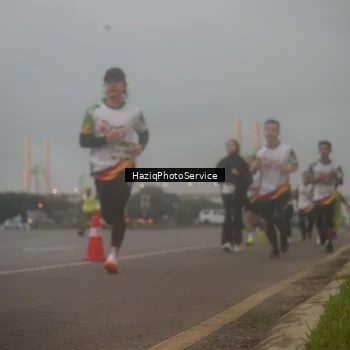 Runner Photo 7723321