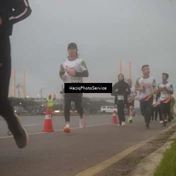 Runner Photo 7723322
